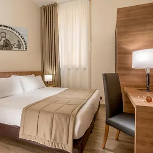 Hotel Casa Per Ferie Santa Maria Alle Fornaci, Roma