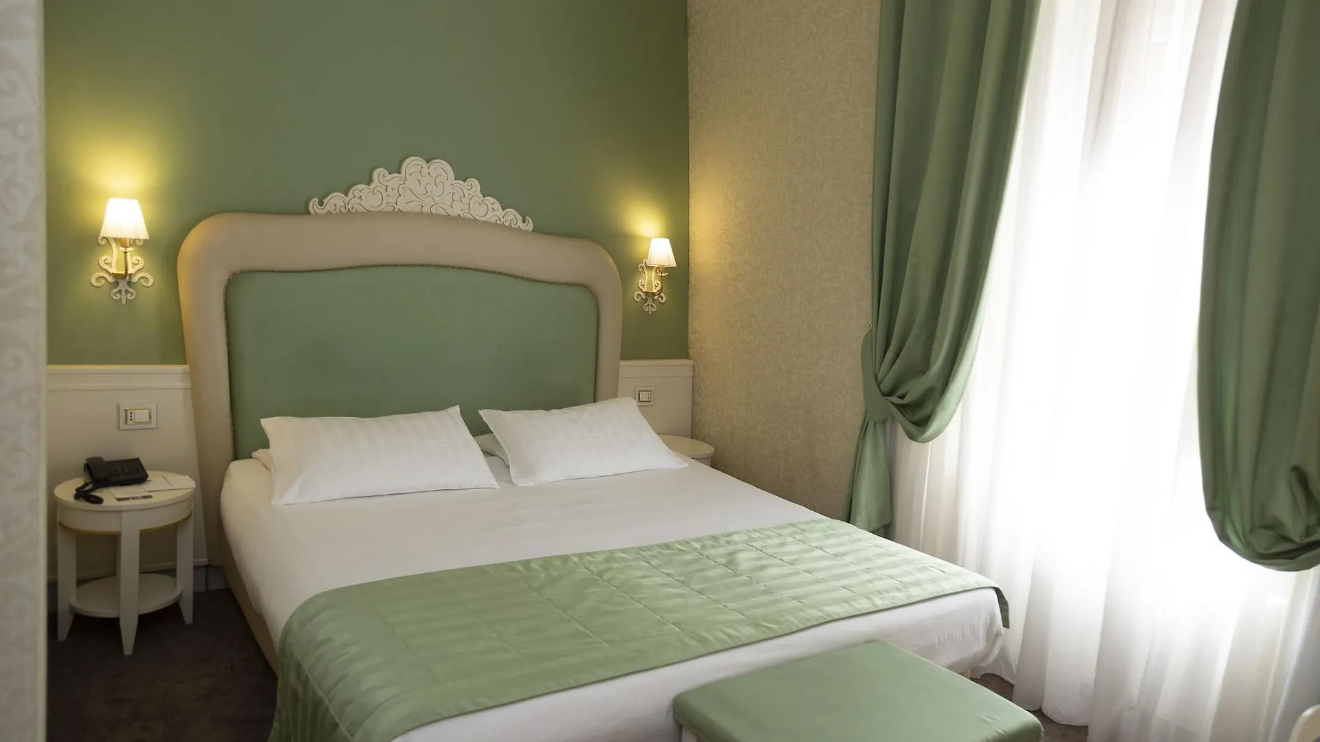 ****  Leonardo Boutique Hotel Rome Monti Italy